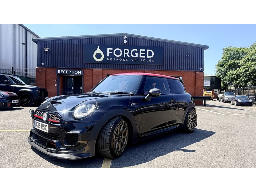 Mini Hatch John Cooper Works Black