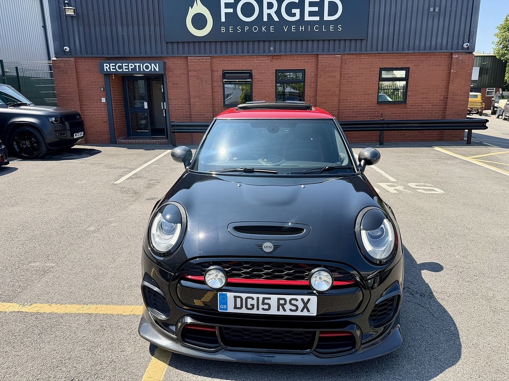 Mini Hatch John Cooper Works Black #4
