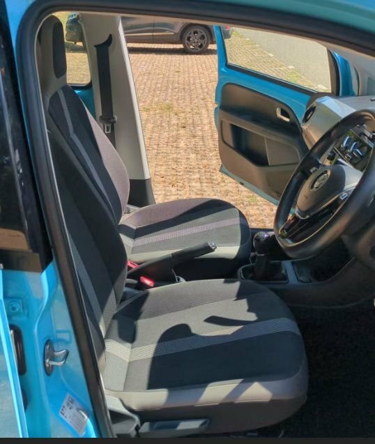 Volkswagen Up 2017 1.0 High Up Hatchback Euro Blue #2