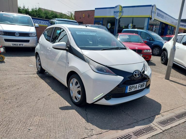 Toyota Aygo Vvt-i X-play BP14FNR White #2