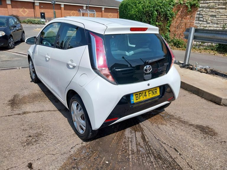 Toyota Aygo Vvt-i X-play BP14FNR White #4