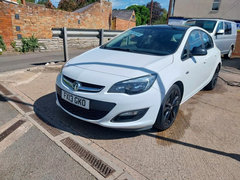 Vauxhall Astra Active Limited Edition White #3