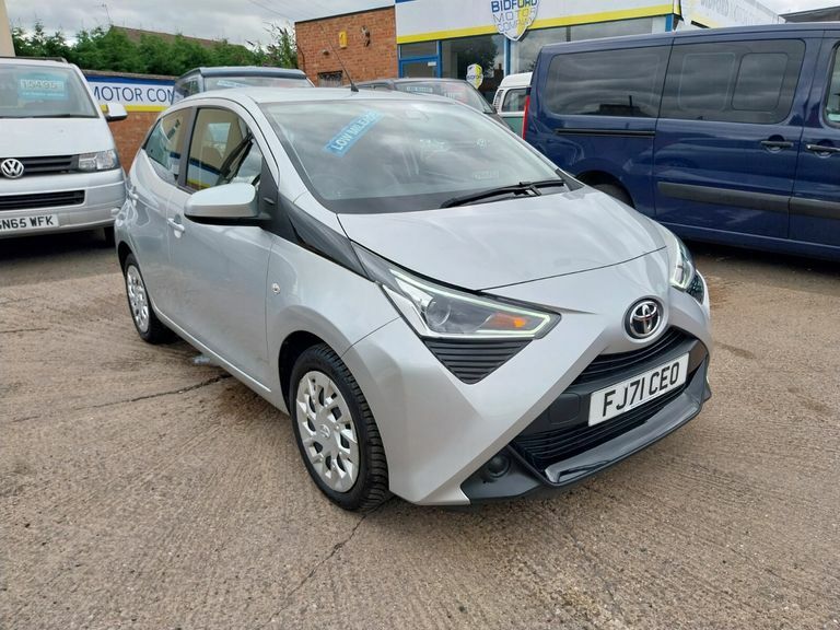 Toyota Aygo Vvt-i X-play Tss Silver #2