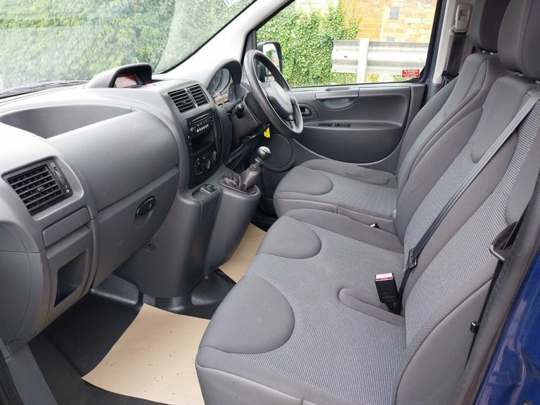 Citroen Dispatch 2.0 Hdi Sx Combi Fwd L1 H1 172 Brown #16