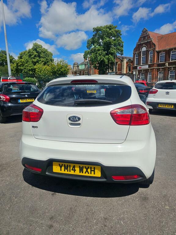 Kia RIO Hatchback 1.25 2 Euro 5 201414 White #5