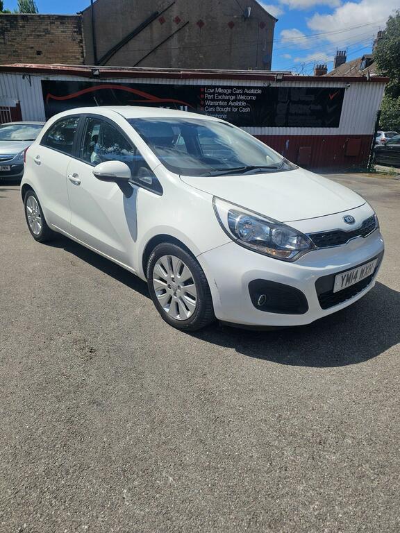 Kia RIO Hatchback 1.25 2 Euro 5 201414 White