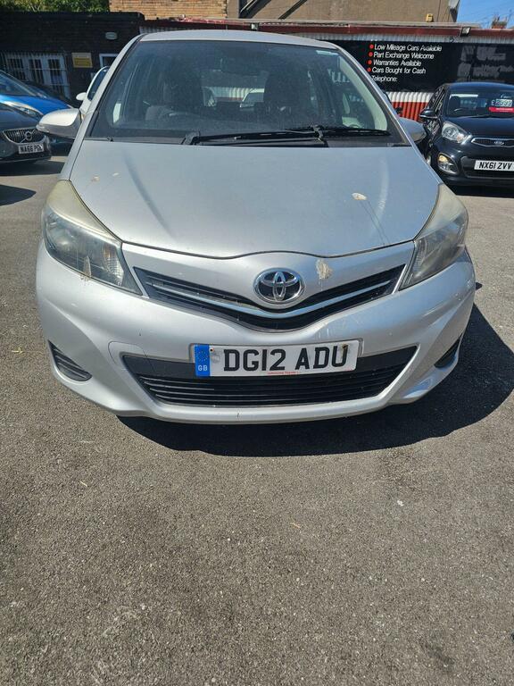 Toyota Yaris Hatchback 1.0 Vvt-i Tr Euro 5 201212 Silver #2