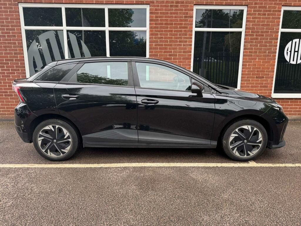 MG MG4 51Kwh Se LT23UFP Black #2