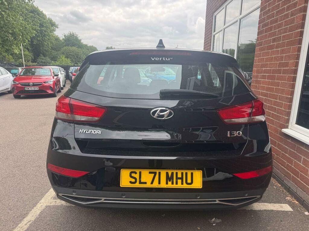 Hyundai I30 Se Connect Black #3
