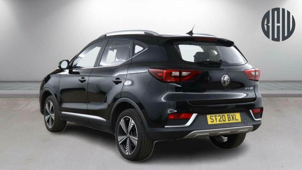 MG ZS Exclusive Black #2