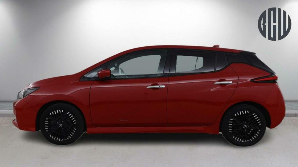Nissan Leaf N-connecta Red #5