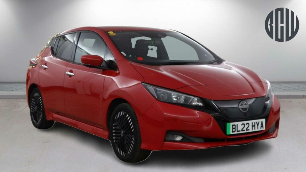 Nissan Leaf N-connecta Red