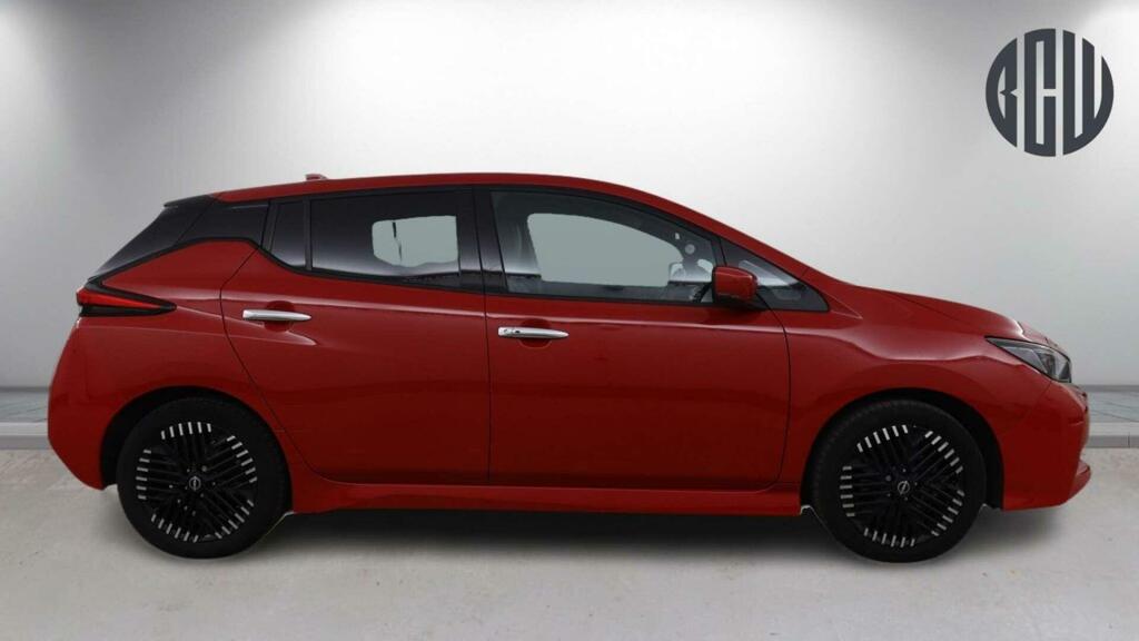 Nissan Leaf N-connecta Red #2