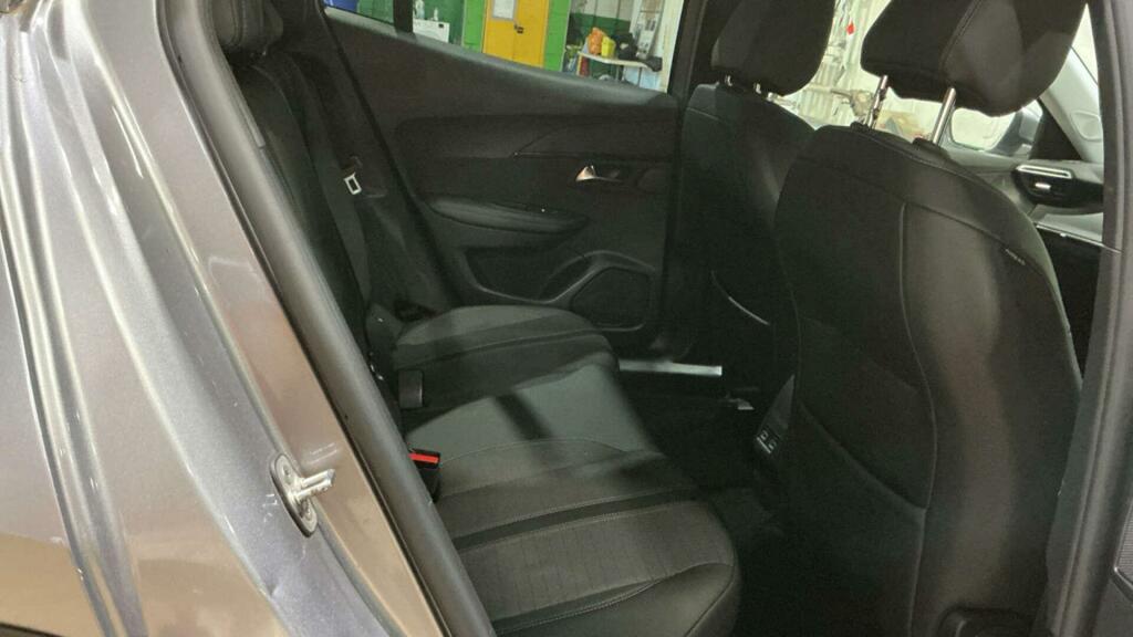 Peugeot e-2008 2008 Gt Premium Ev White #8