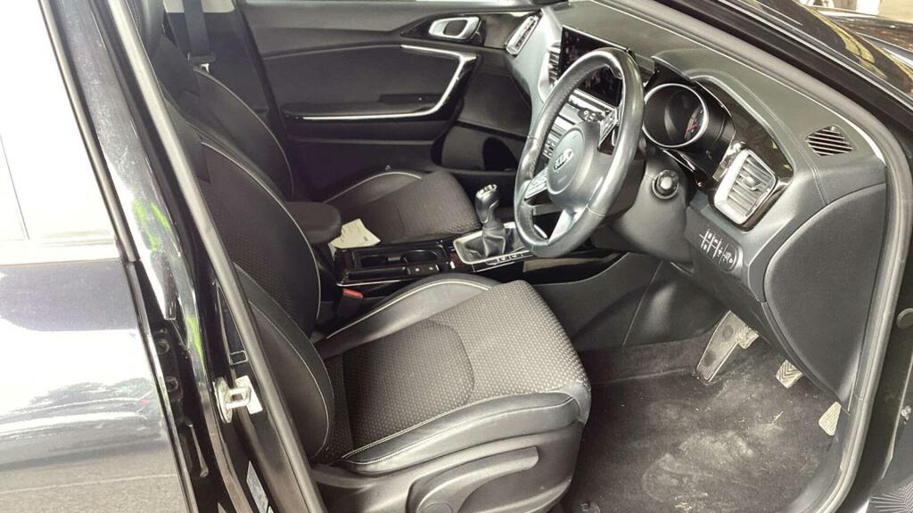 Kia Xceed 1.0T Gdi Isg Connect  #9