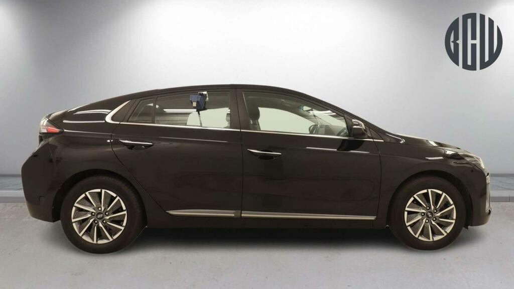 Hyundai Ioniq Premium Black #5