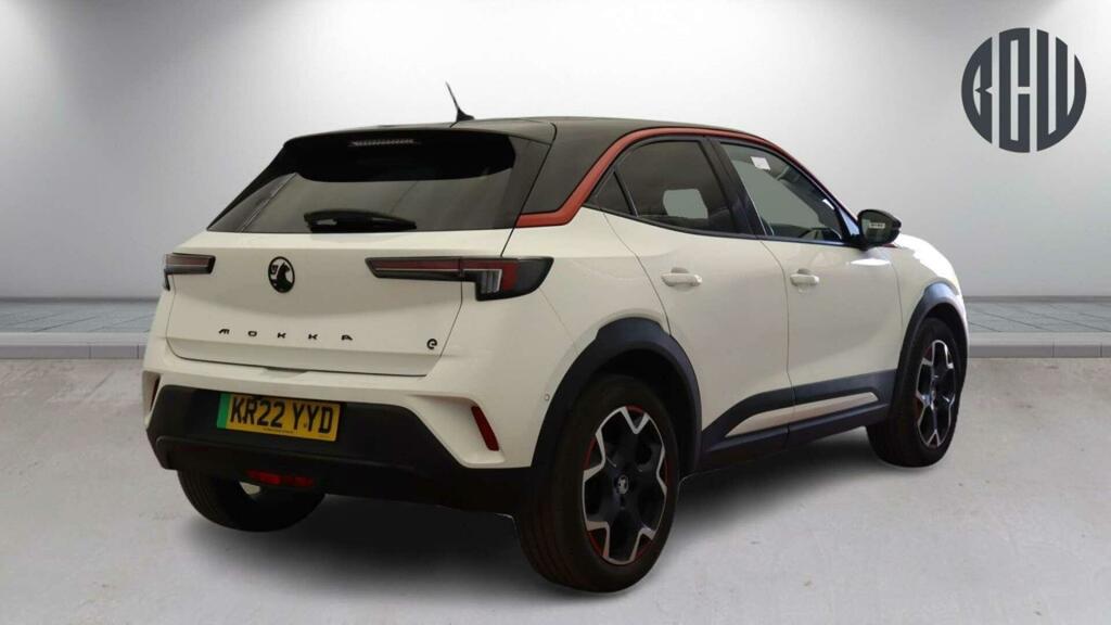 Vauxhall Mokka-e Sri Premium White #4