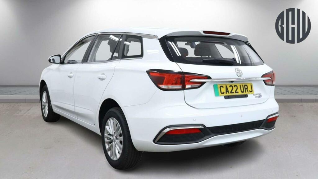 MG MG5 Excite Long Range White #3