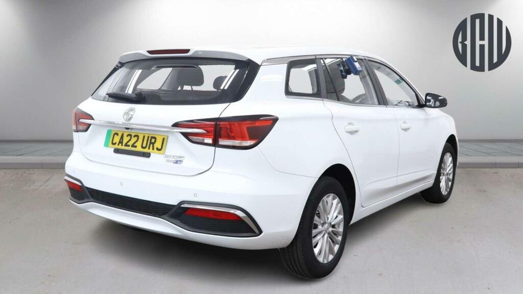 MG MG5 Excite Long Range White #4