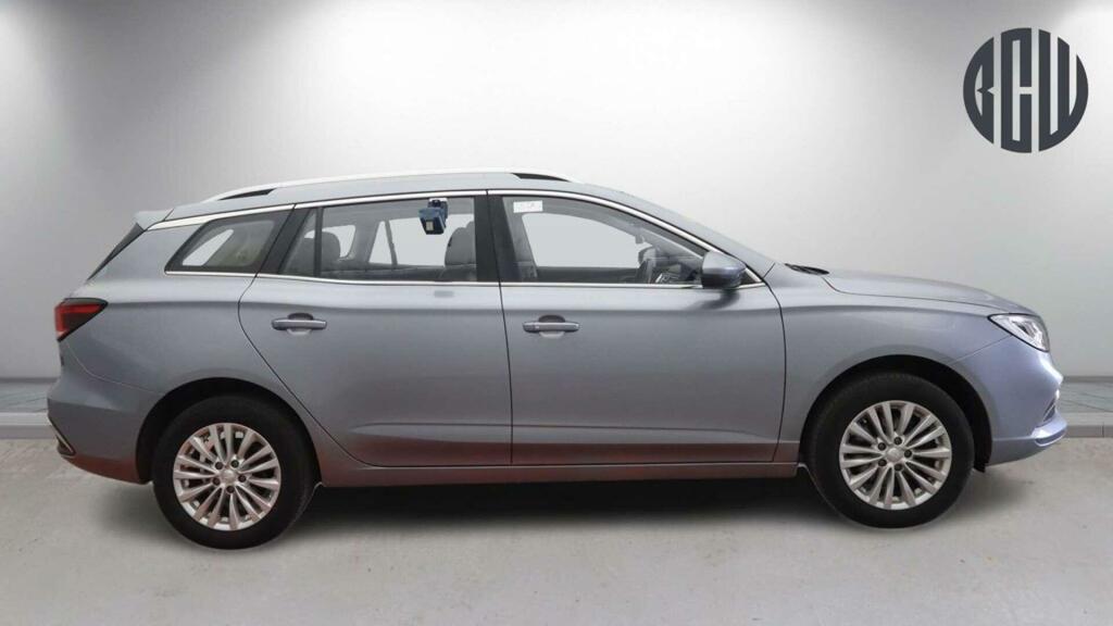 MG MG5 Exclusive Long Range Silver #5