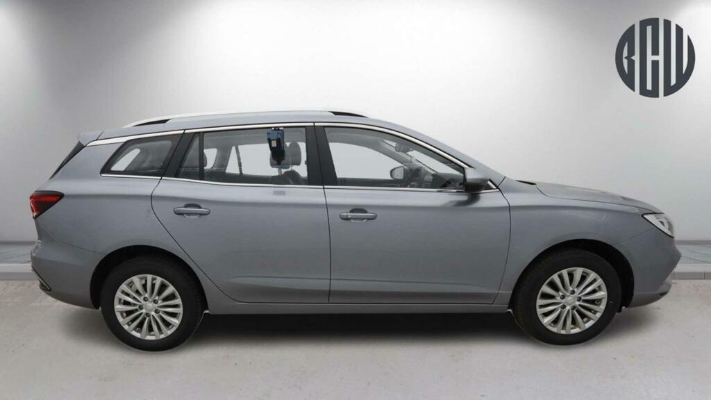 MG MG5 Exclusive Long Range Silver #5