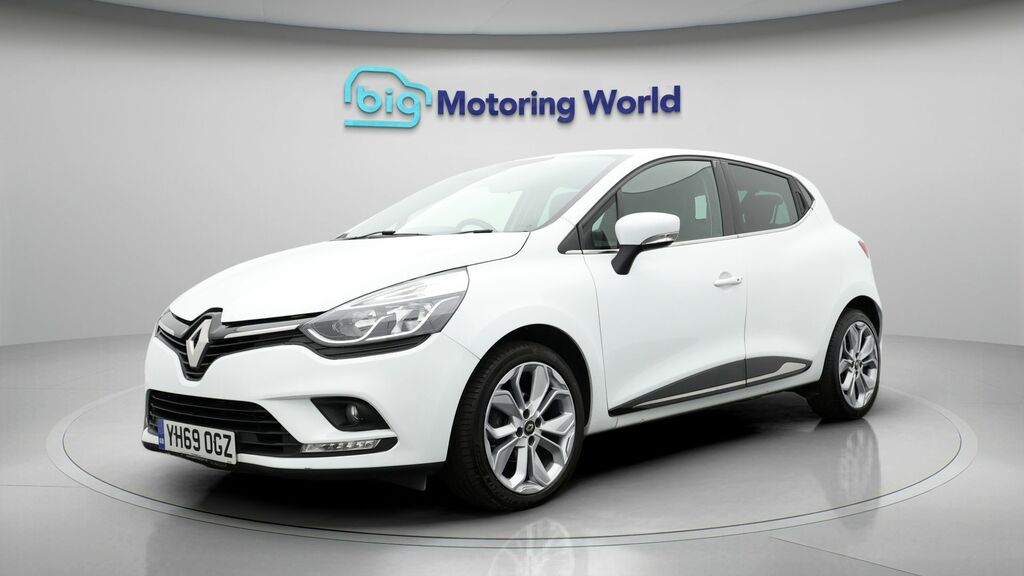 Renault Clio Iconic White #3