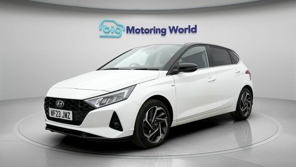 Hyundai I20 Ultimate White #3