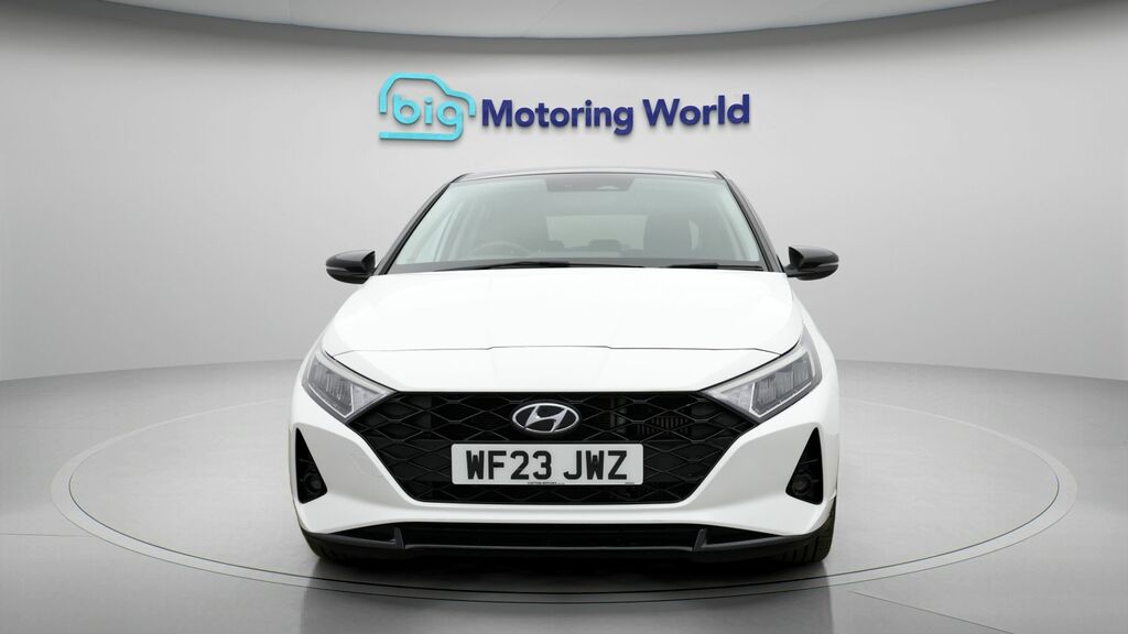 Hyundai I20 Ultimate White #2
