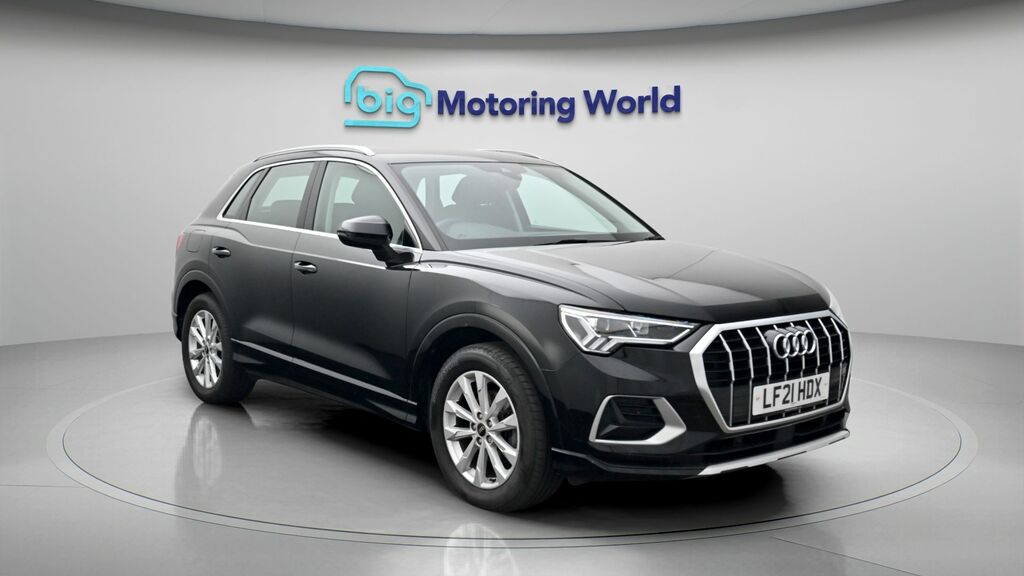 Audi Q3 Sport Black