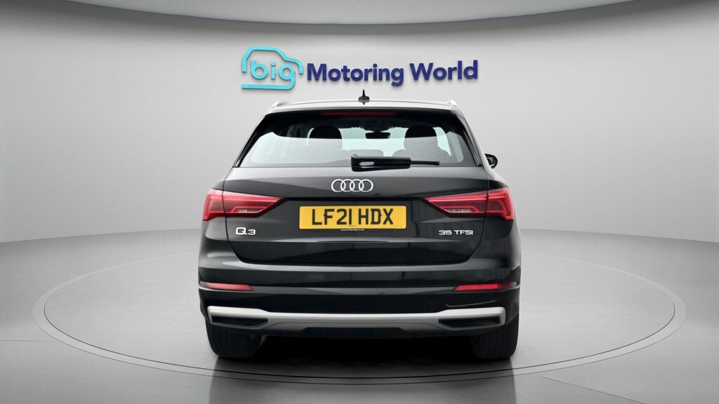 Audi Q3 Sport LF21HDX Black #6