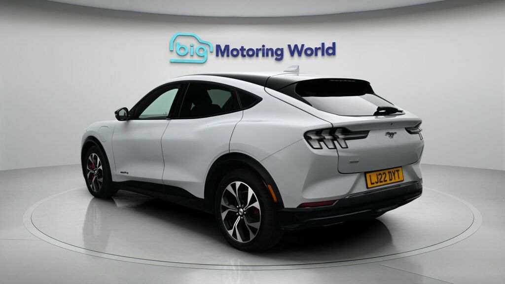 Ford Mustang Mach-E Mach-e Mustang Mach-e Standard-range Awd LJ22DYT White #5
