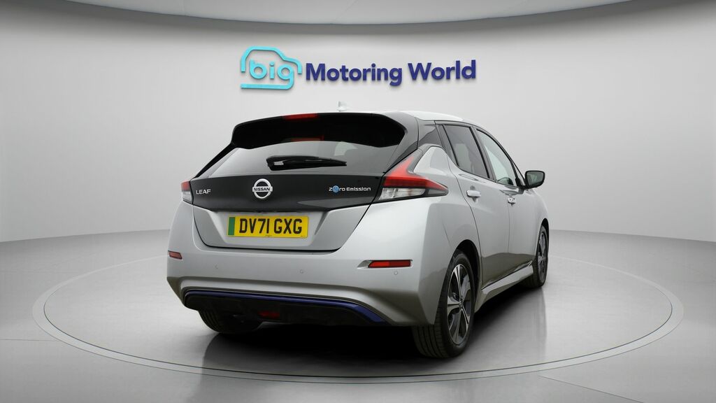 Nissan Leaf Tekna Silver #6