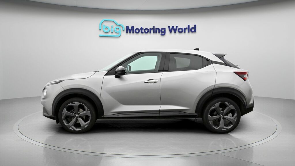 Nissan Juke Tekna Silver #4