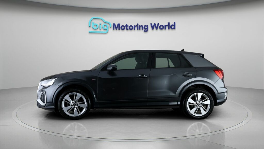 Audi Q2 S Line WR72OWD Grey #4