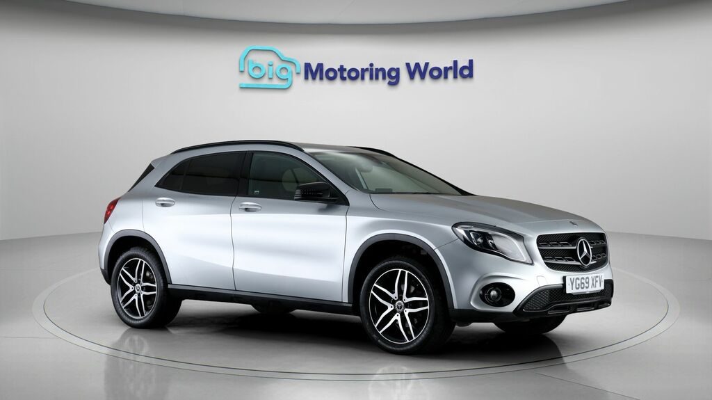 Mercedes-Benz GLA Class Urban Edition Silver
