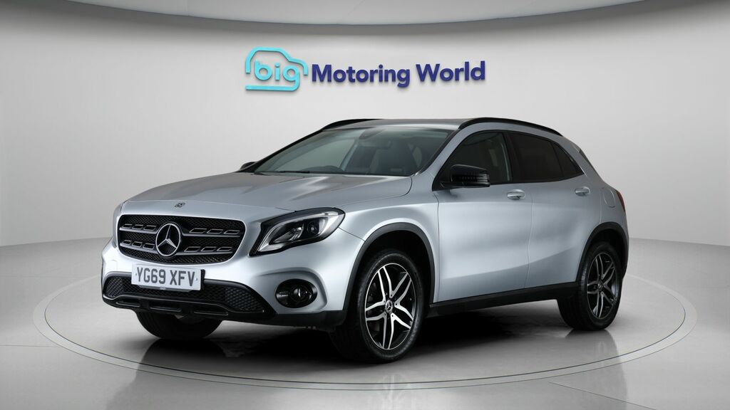Mercedes-Benz GLA Class Urban Edition YG69XFV Silver #3