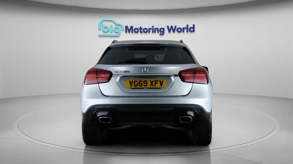 Mercedes-Benz GLA Class Urban Edition YG69XFV Silver #6