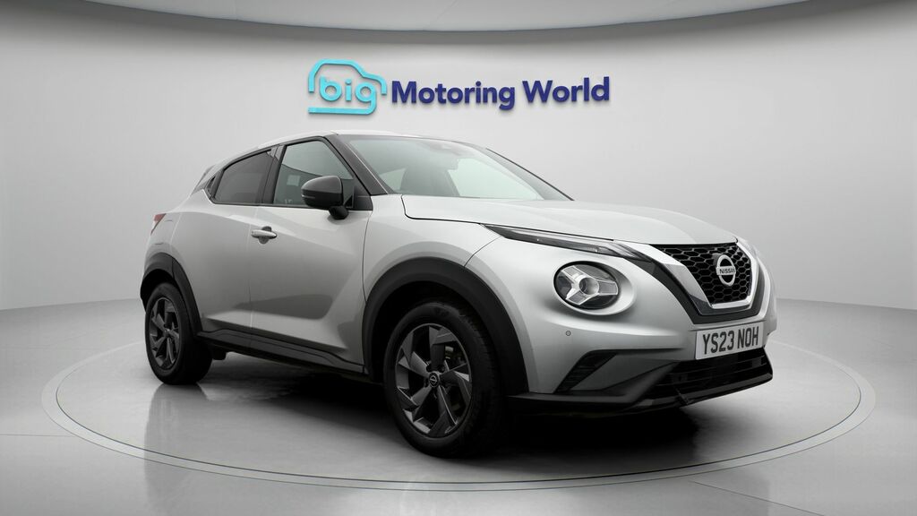 Nissan Juke N-connecta Silver
