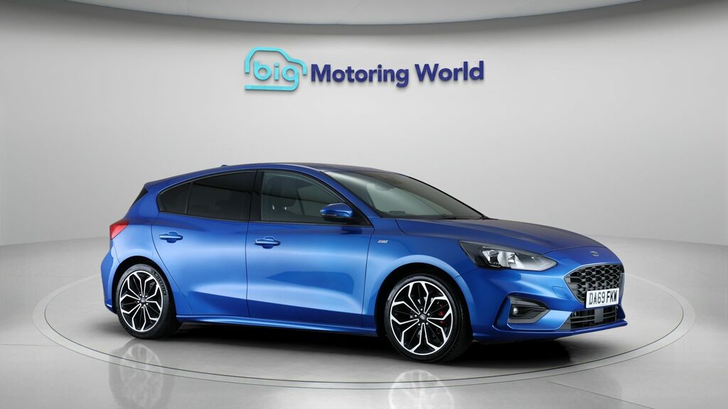 Ford Focus St-line X Blue