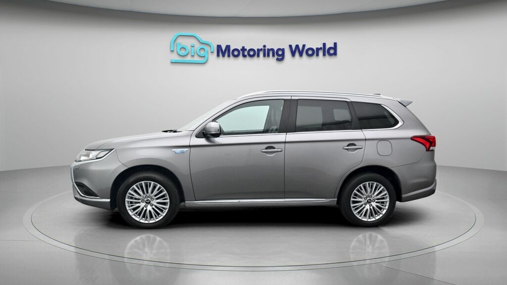 Mitsubishi Outlander Dynamic Grey #4