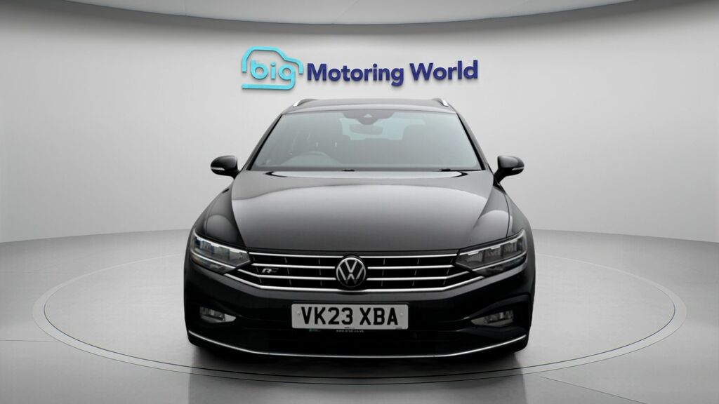Volkswagen Passat R-line VK23XBA Black #2