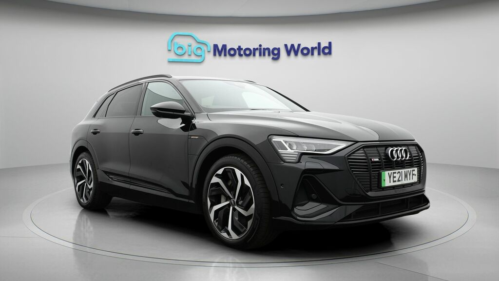 Audi E-tron Black Edition Black