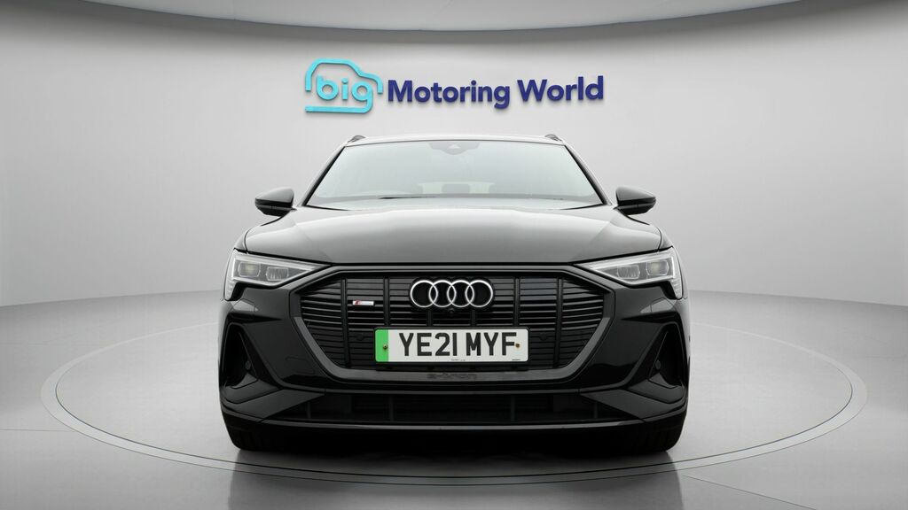 Audi E-tron Black Edition YE21MYF Black #2