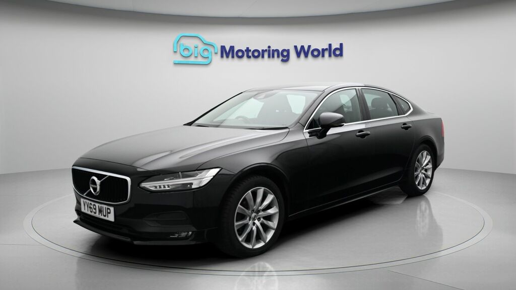 Volvo S90 Momentum Plus Black #3