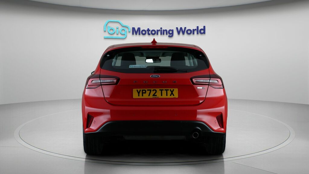 Ford Focus Titanium YP72TTX Red #6