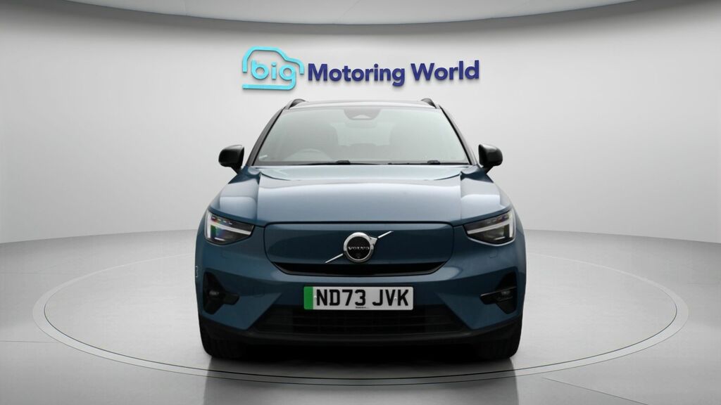 Volvo XC40 Ultimate Blue #2