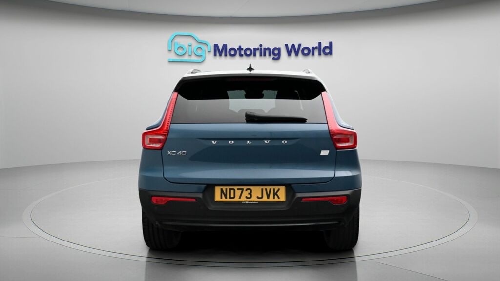 Volvo XC40 Ultimate Blue #6