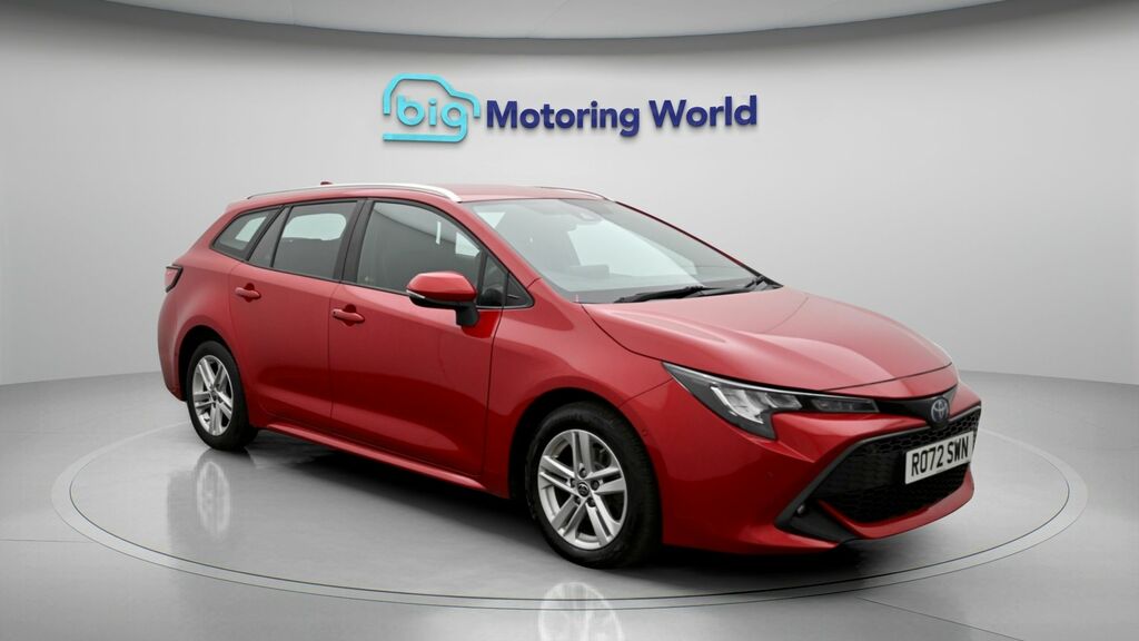 Toyota Corolla Icon Tech RO72SWN Red