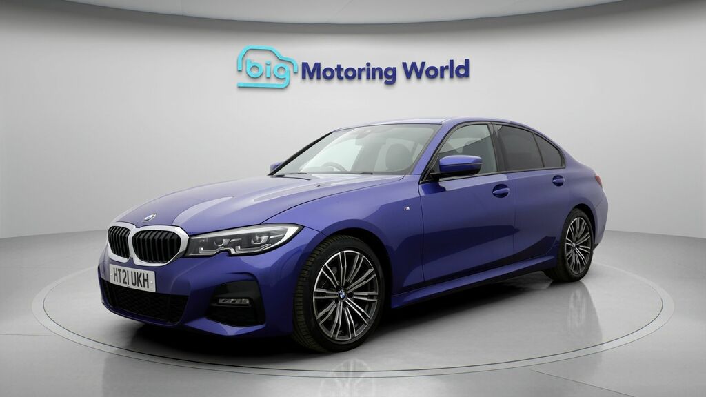 BMW 3 Series M Sport HT21UKH Blue #3
