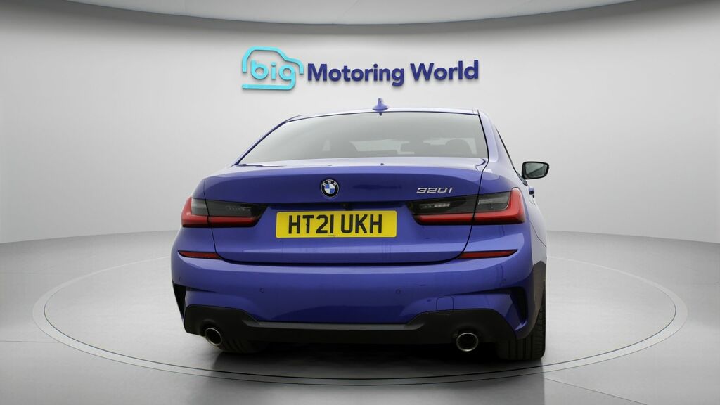 BMW 3 Series M Sport HT21UKH Blue #6